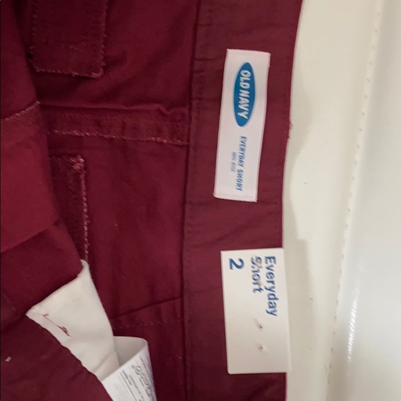 Burgundy Old Navy shorts - Picture 4 of 6